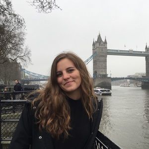 Meet your Posher, Olivia